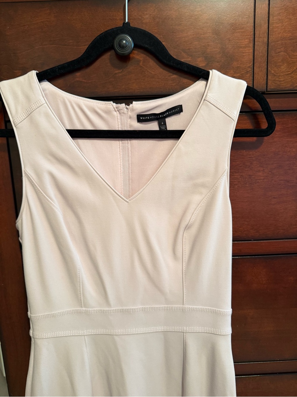 White House Black Market Sleeveless V-Neck Sheath Dress in Light Blush - Picture 3 of 5